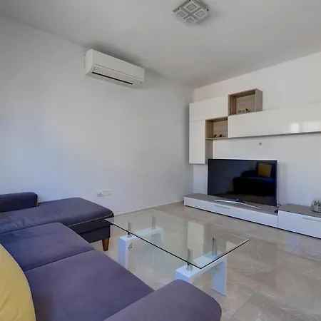 Apartment Modern 2br In St Julian's