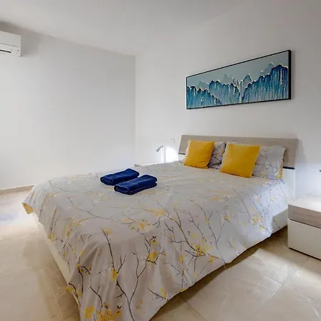 Modern 2br In St Julian's St. Julian's